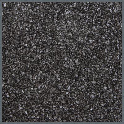 Gros plan sur gravier noir pour aquarium, substrat décoratif et filtration aquariophile