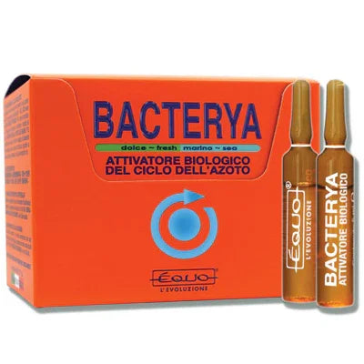 Boîte orange de bactéries nitrifiantes pour aquarium, avec ampoules de traitement biologique.