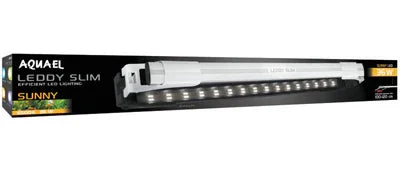 Rampe LED blanche Aquael Leddy Slim pour aquarium, éclairage efficace pour eau douce
