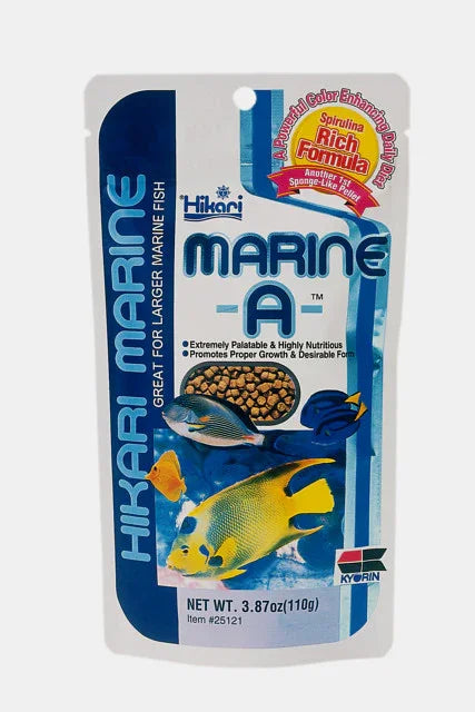 Sachet de nourriture Hikari Marine-A pour poissons marins, 110g, avec illustrations de poissons tropicaux.