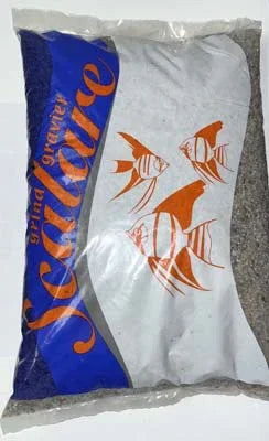Sable aquarium pour poissons Scalare, sac transparent avec illustrations de poissons oranges.