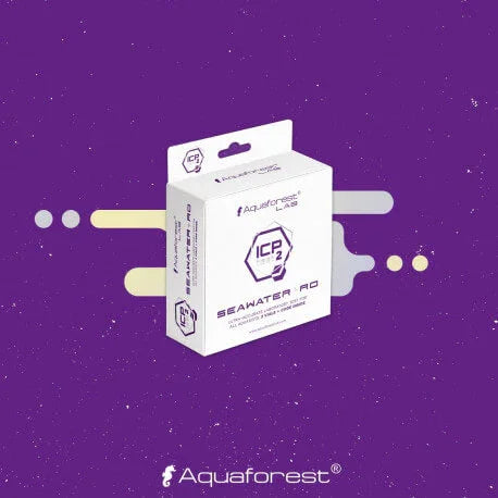 Boîte test ICP Aquaforest Lab pour analyse eau de mer aquarium, fond violet décoratif